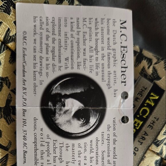 🕸️ M.C. Escher Collector’s Tie – Mystical Masterpiece 🕸️Collectable - Picture 5 of 7